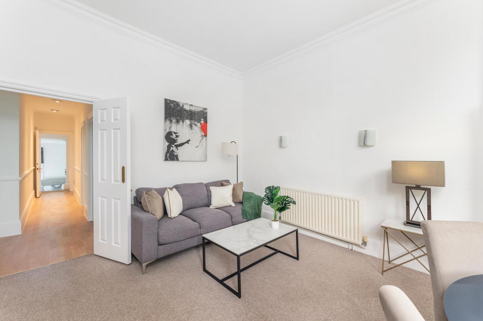 2 Min Walk Earls Court Station - Luxury 2 Bedroom Flat Londen Buitenkant foto