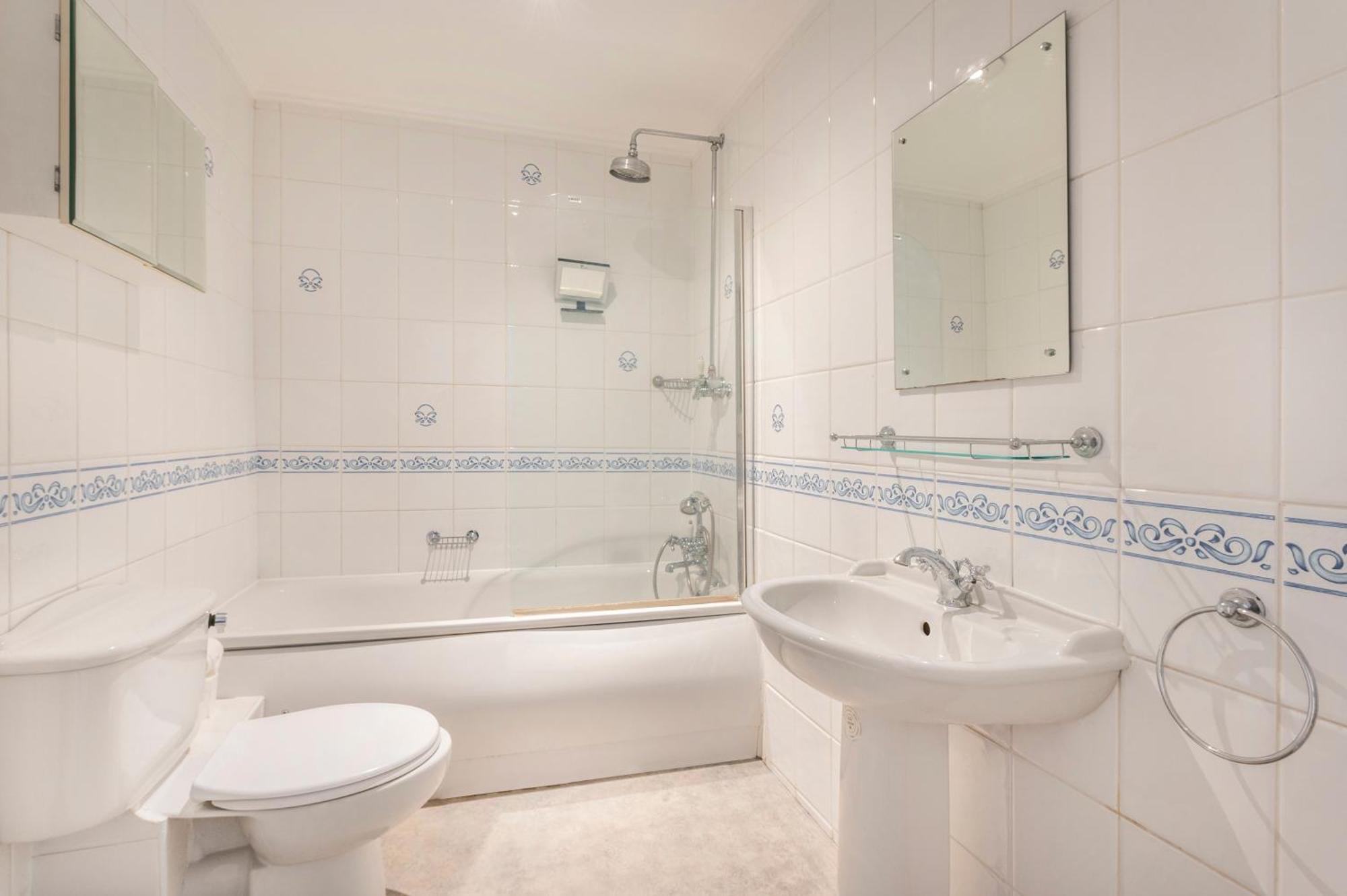 2 Min Walk Earls Court Station - Luxury 2 Bedroom Flat Londen Buitenkant foto