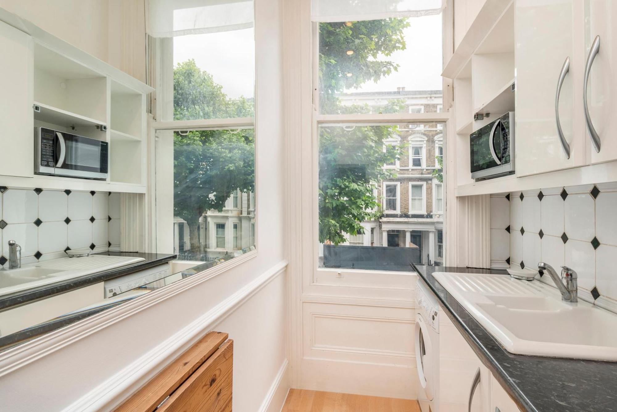 2 Min Walk Earls Court Station - Luxury 2 Bedroom Flat Londen Buitenkant foto